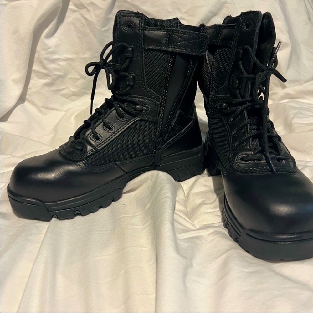 Womens Nate’s combat boots size 7.5 brand new boots